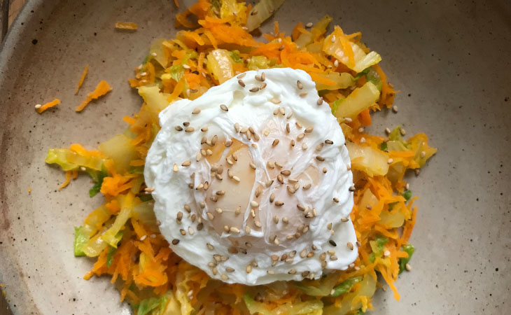  Poached egg on Cabbage